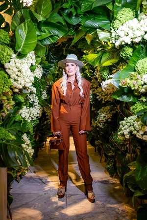 النجوم في حفل انطلاق The Flower Society في دبيّ